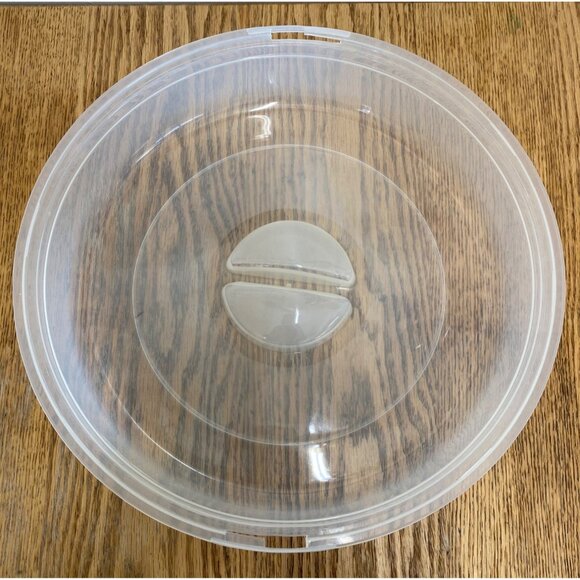 Round Plastic Divided Party Serving Platter - Picture 7 of 7